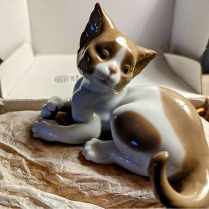 Medium Lladro figurine